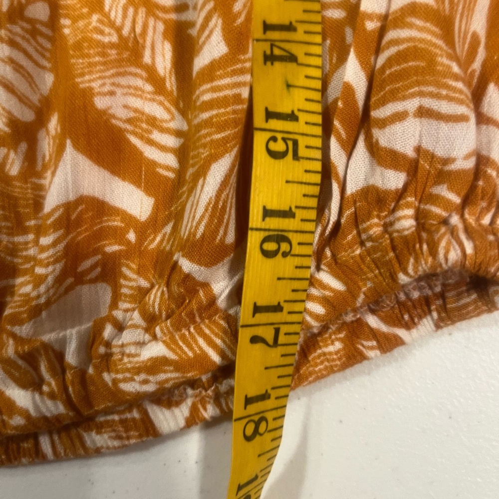 Derek Heart Off-Shoulder Ruffle Top. Size medium - Picture 5 of 9